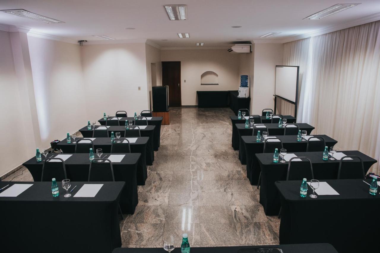 Arua Hotel, Restaurante E Convencoes Hotel 4*