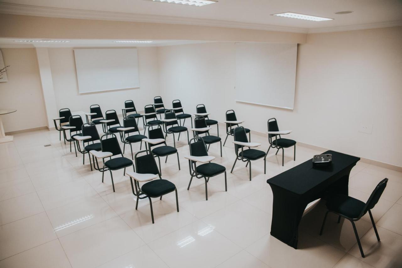 Arua Hotel, Restaurante E Convencoes
